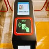 地铁的刷脸进站，不用带卡也能进出站