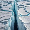 全球极地冰川融化加速，海平面上升风险加剧