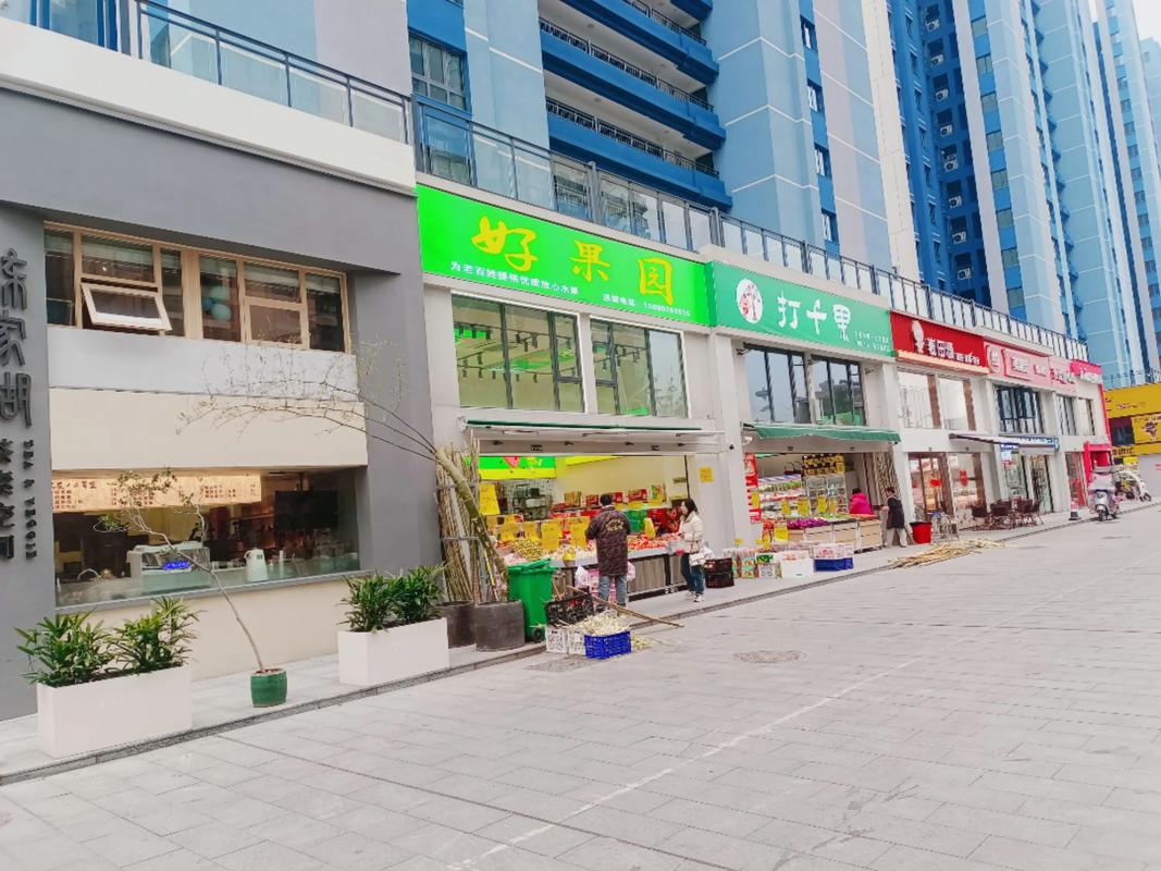 社区商业持续升温，家门口消费成为日常习惯