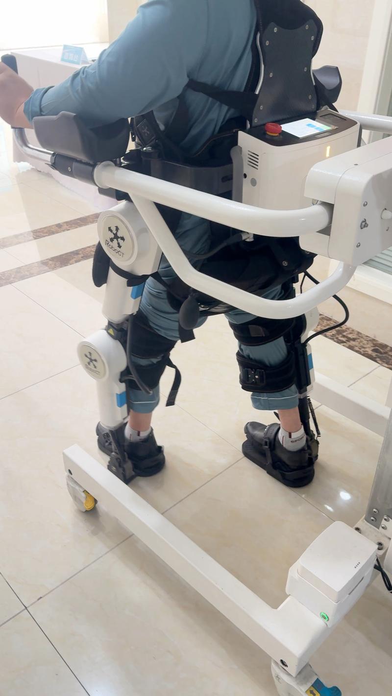 动力外骨骼辅助行动障碍人群,康复效果提升