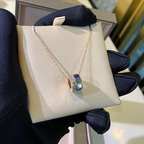 钻石饰品消费理性化，小众轻奢款式更受欢迎