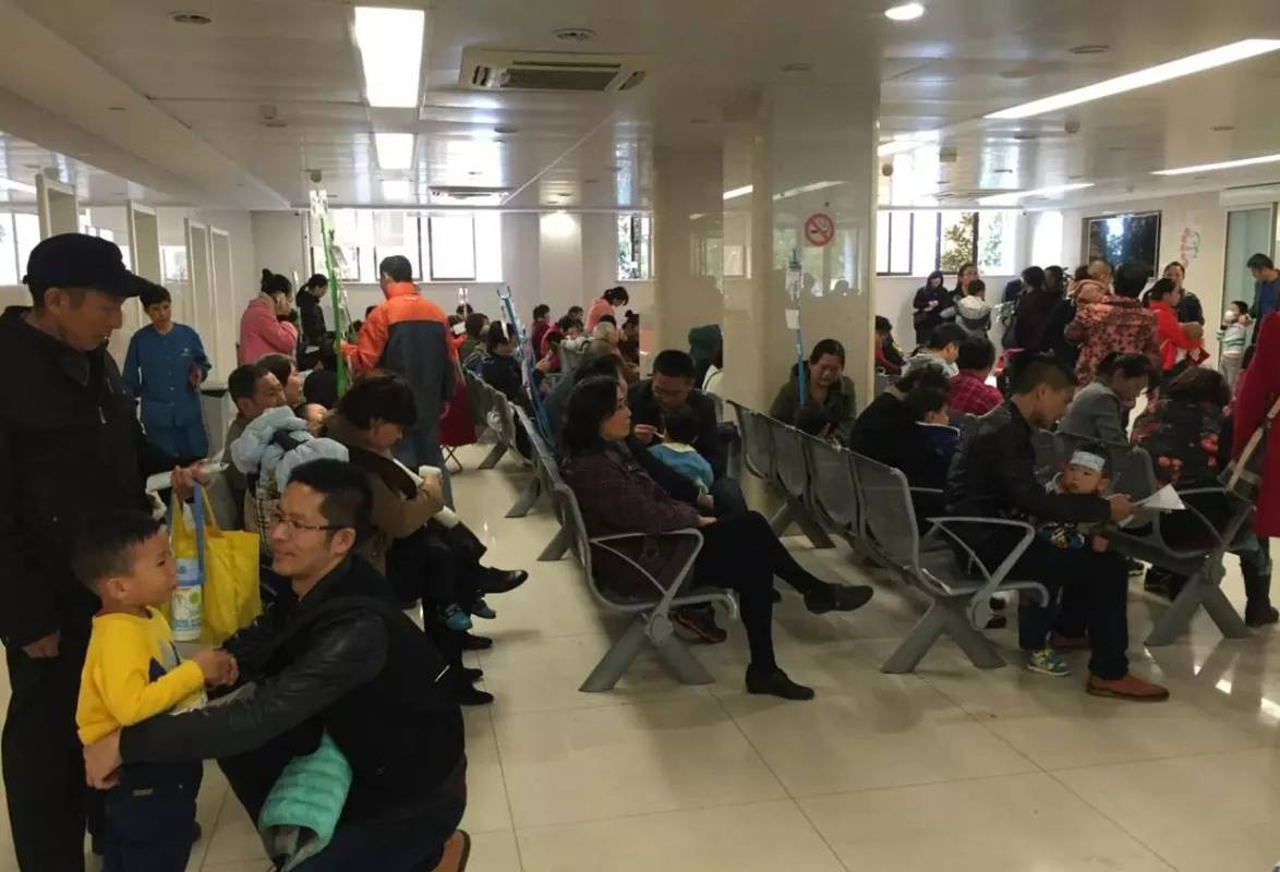 春季流感支原体感染叠加,医院儿科门诊持续爆满