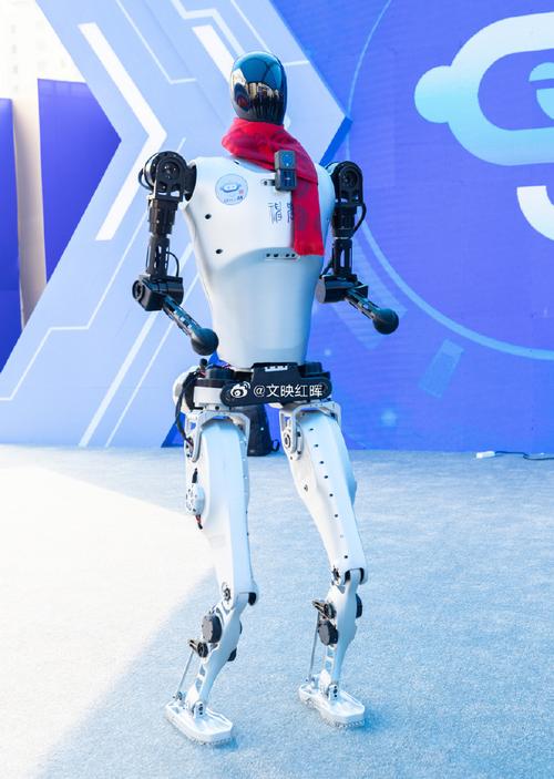 具身智能迎来拐点，人形机器人迈向量产阶段