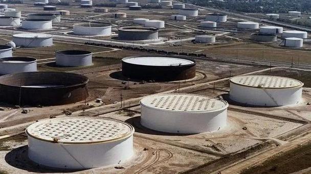 布伦特原油站稳百元关口，全球通胀压力进一步加大