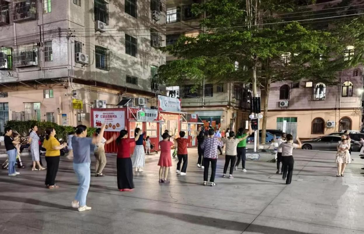 广场舞规范管理,兼顾健身与不扰民