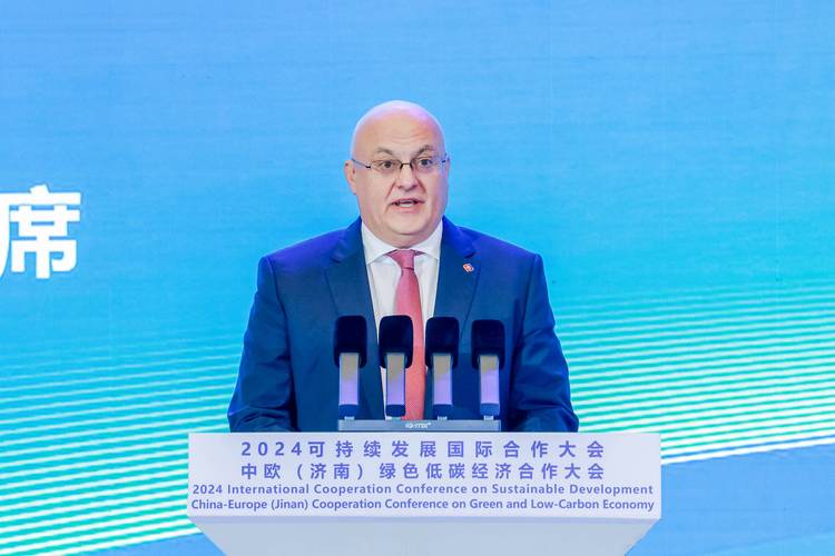 全球数据安全合作加强,多国签署跨境数据流动协议