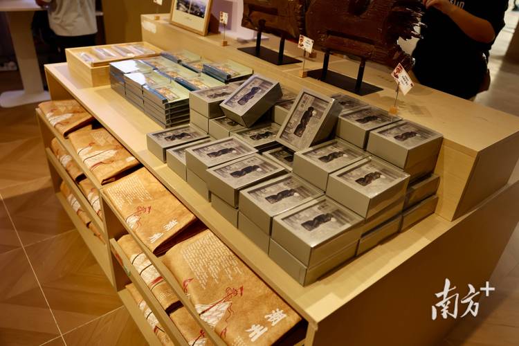 国潮文创持续出圈,博物馆联名产品频频卖断货