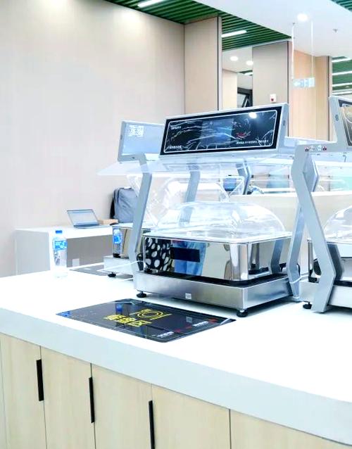 AI机器人进入商超餐饮，服务场景持续拓宽