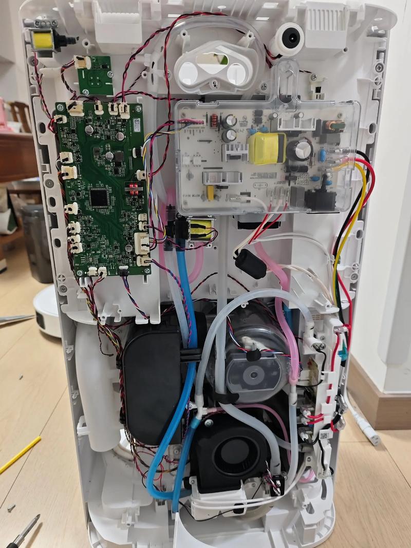 扫地机器人的自动集尘，一个月不用倒垃圾