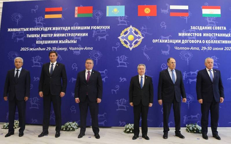 厄瓜多尔举办安巴托峰会 加强区域合作