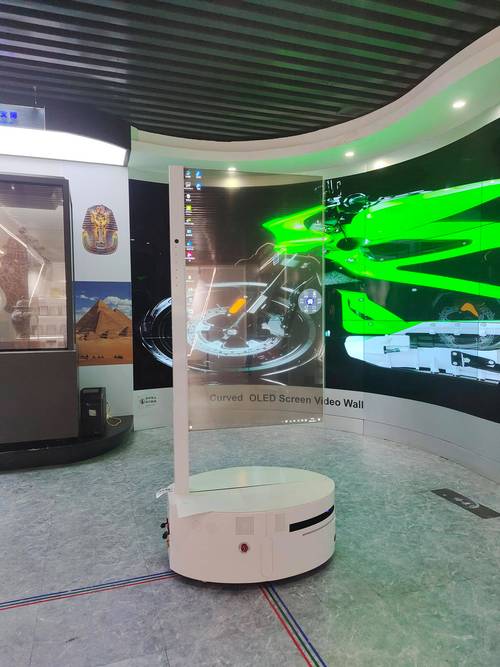 柔性屏幕的新应用，衣服上也能显示屏幕了